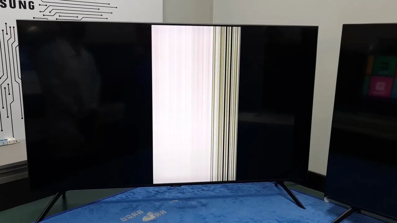 Vendo TV Samsung Smart - Com Defeito