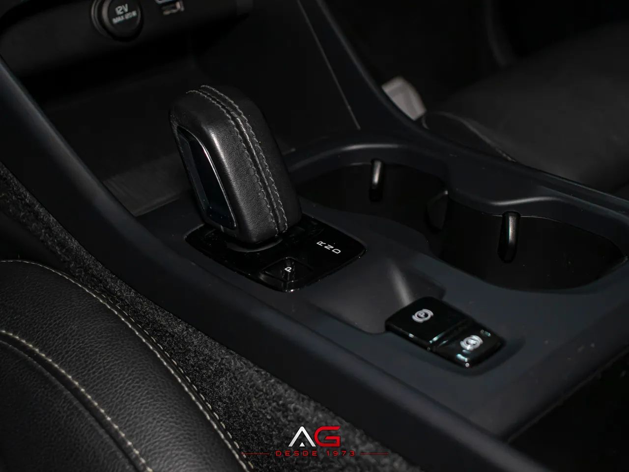 Volvo XC 40 T-4 2.0 190cv FWD, foto 8 de 20