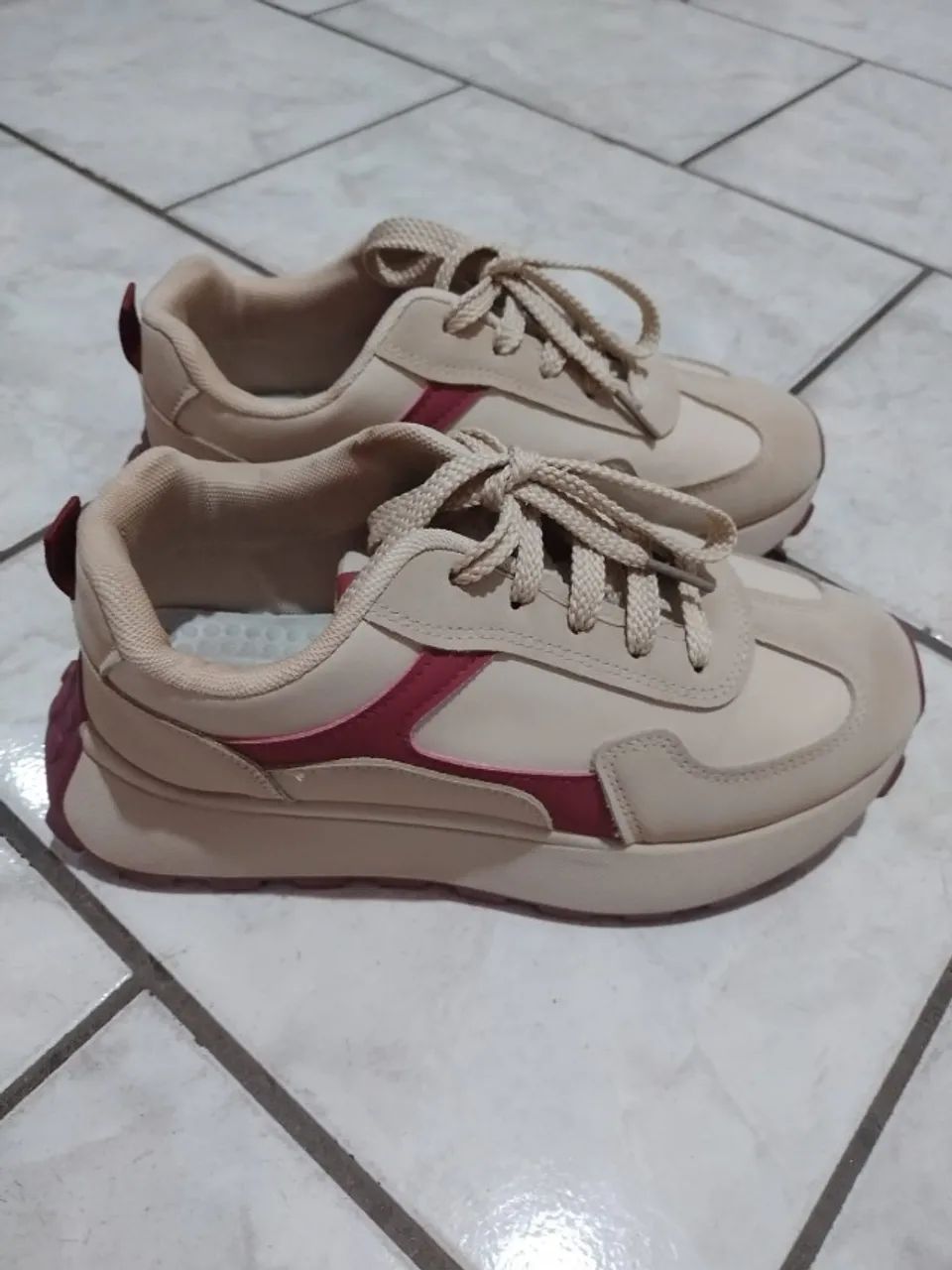 Tênis Bege Feminino _ n. 37