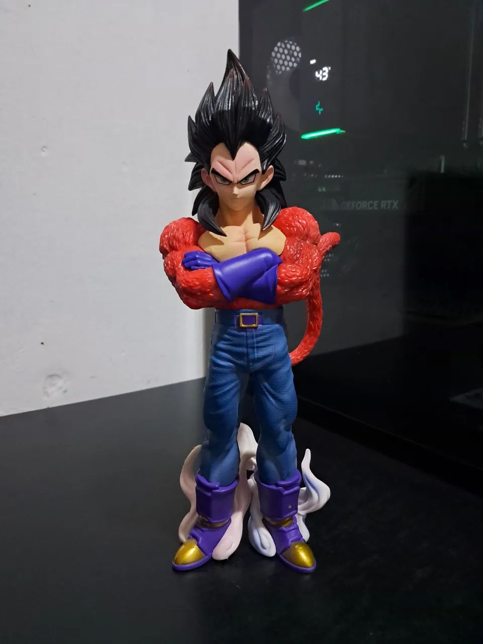 Action Figure Dragon Ball GT - Vegeta SSJ 4 28cm