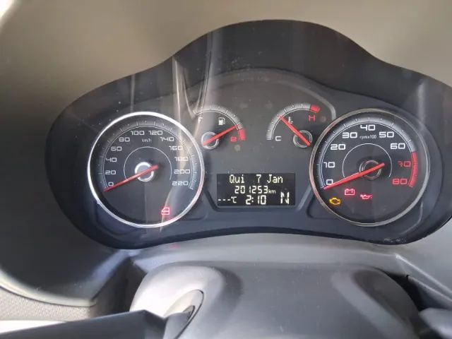 Fiat Grand Siena ESSENCE Dual. 1.6 Flex 16V, foto 13 de 14