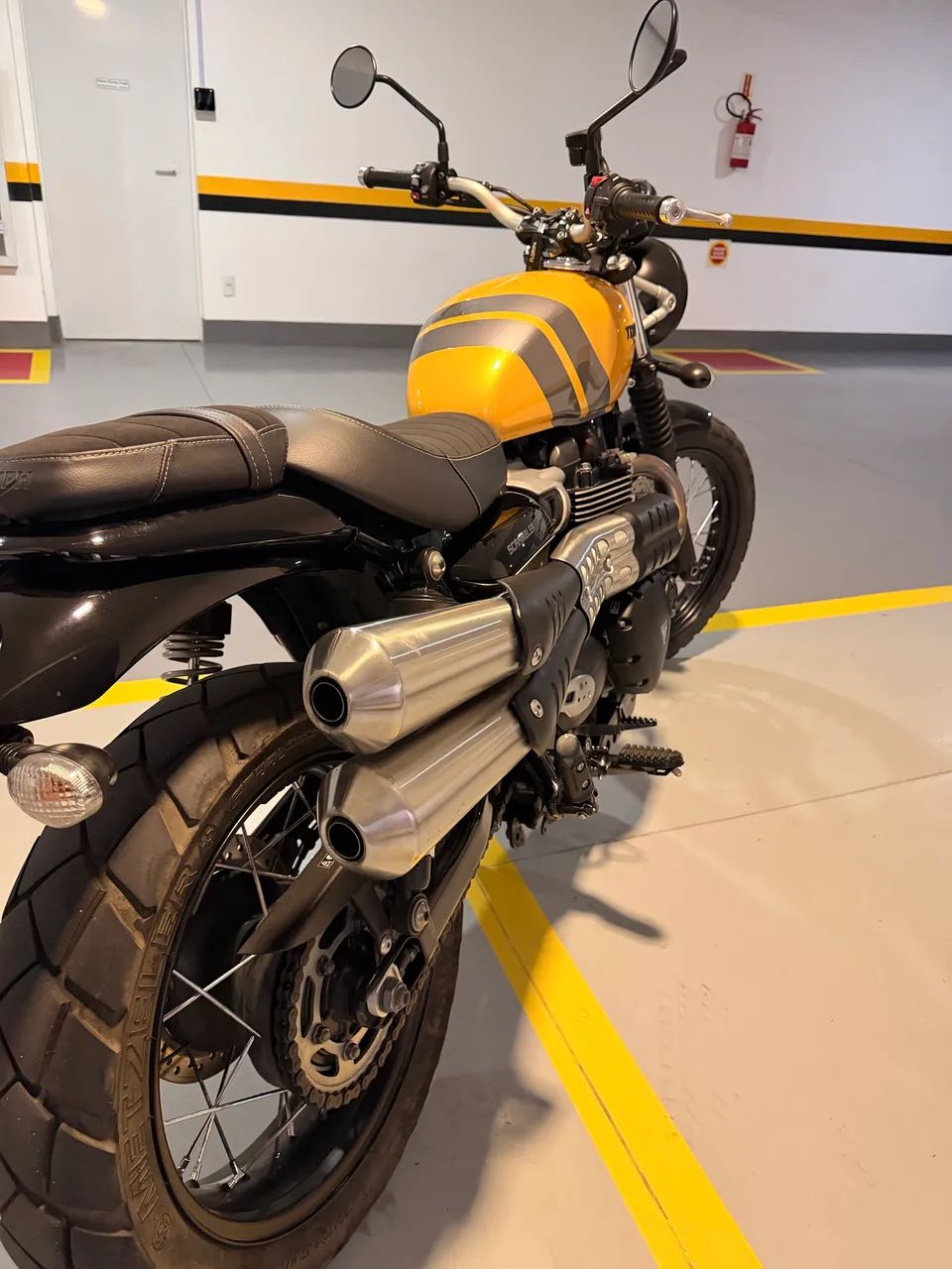 Triumph Scrambler 900cc - 2024 - Zerada - Amarela - Foto 2