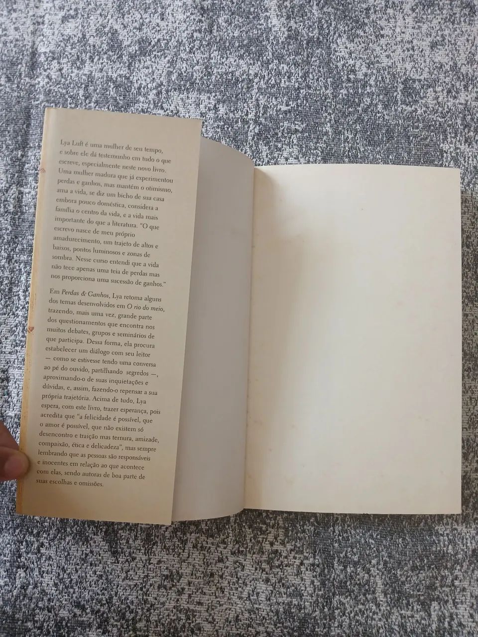 Livro Perdas e ganhos- Lya Luft - Foto 3