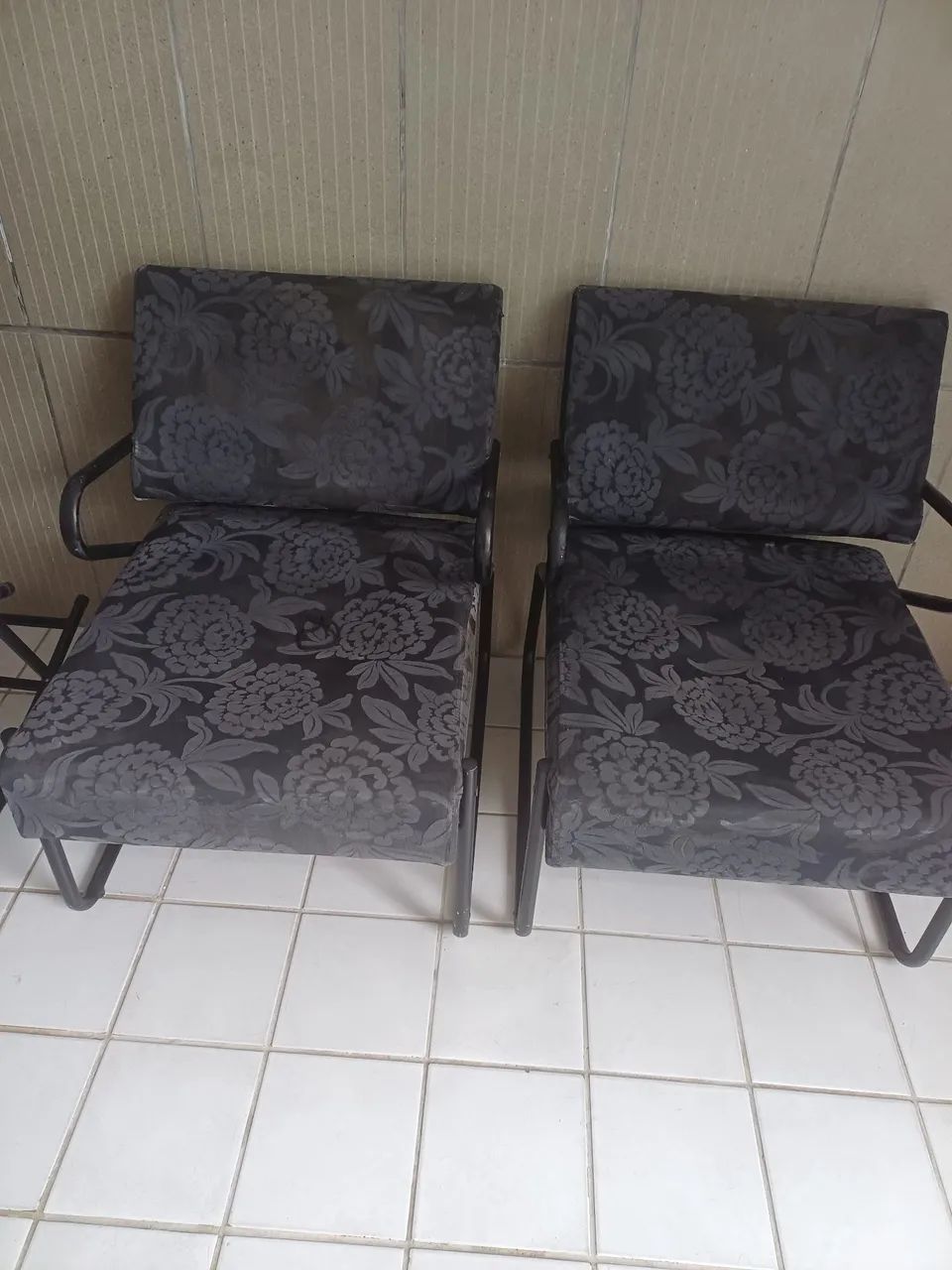 DUAS CADEIRAS DE APOIO SALA - Foto 3