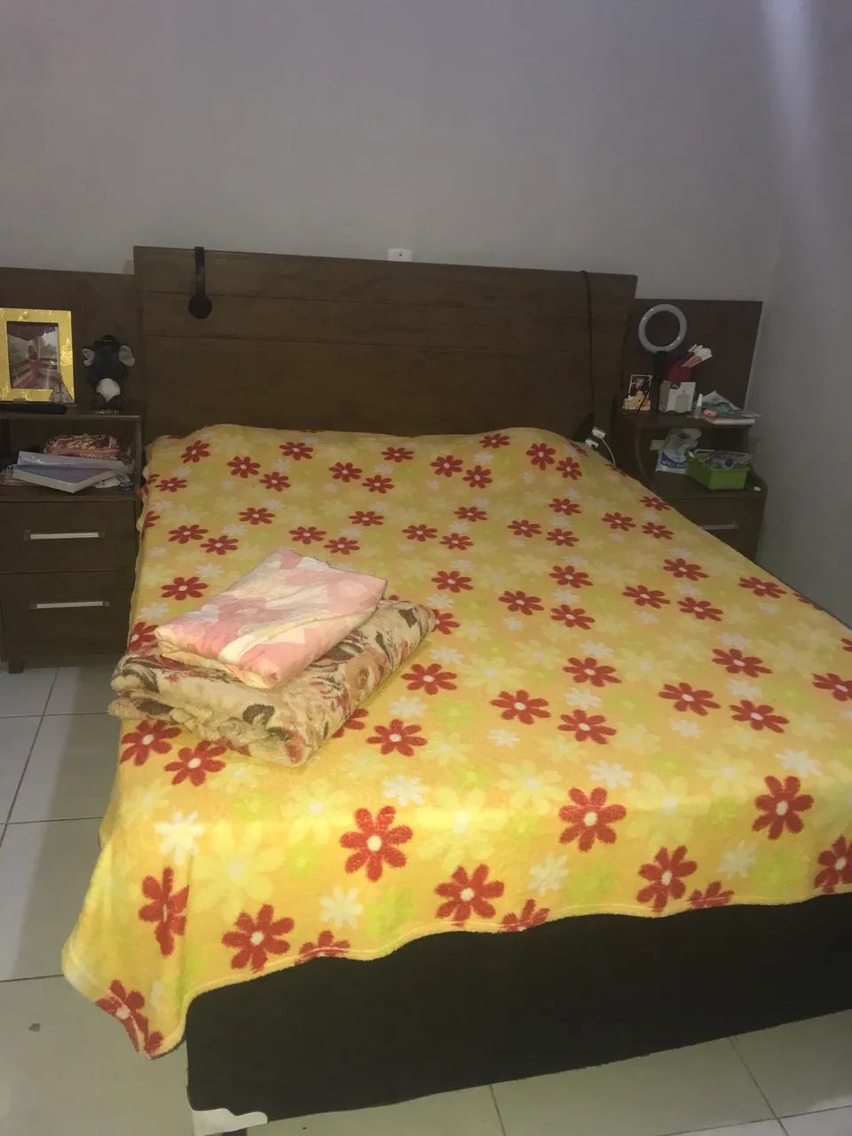 Double bed64985859496577121