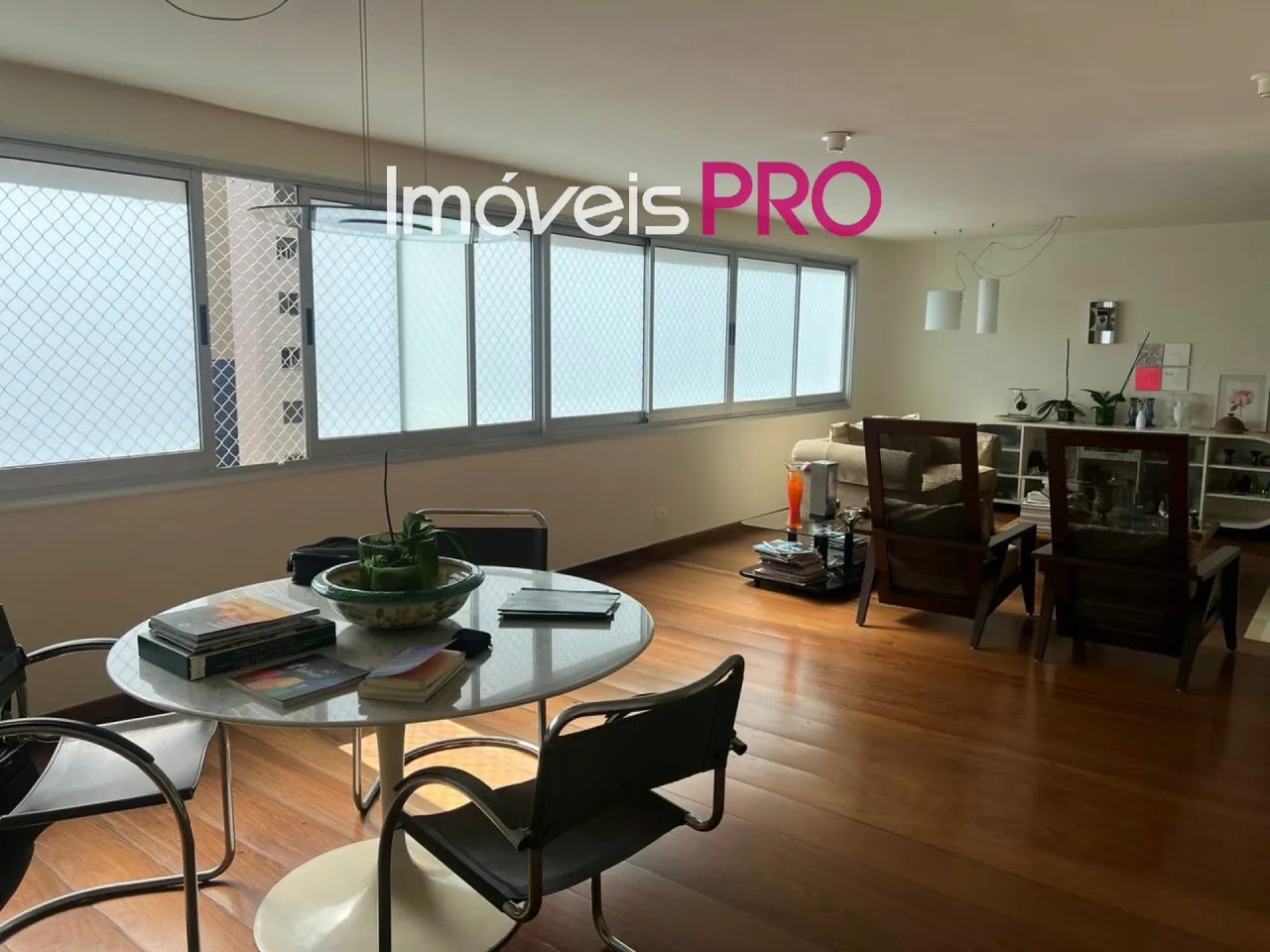 Apartamento duplex no Itaim com 270m2!