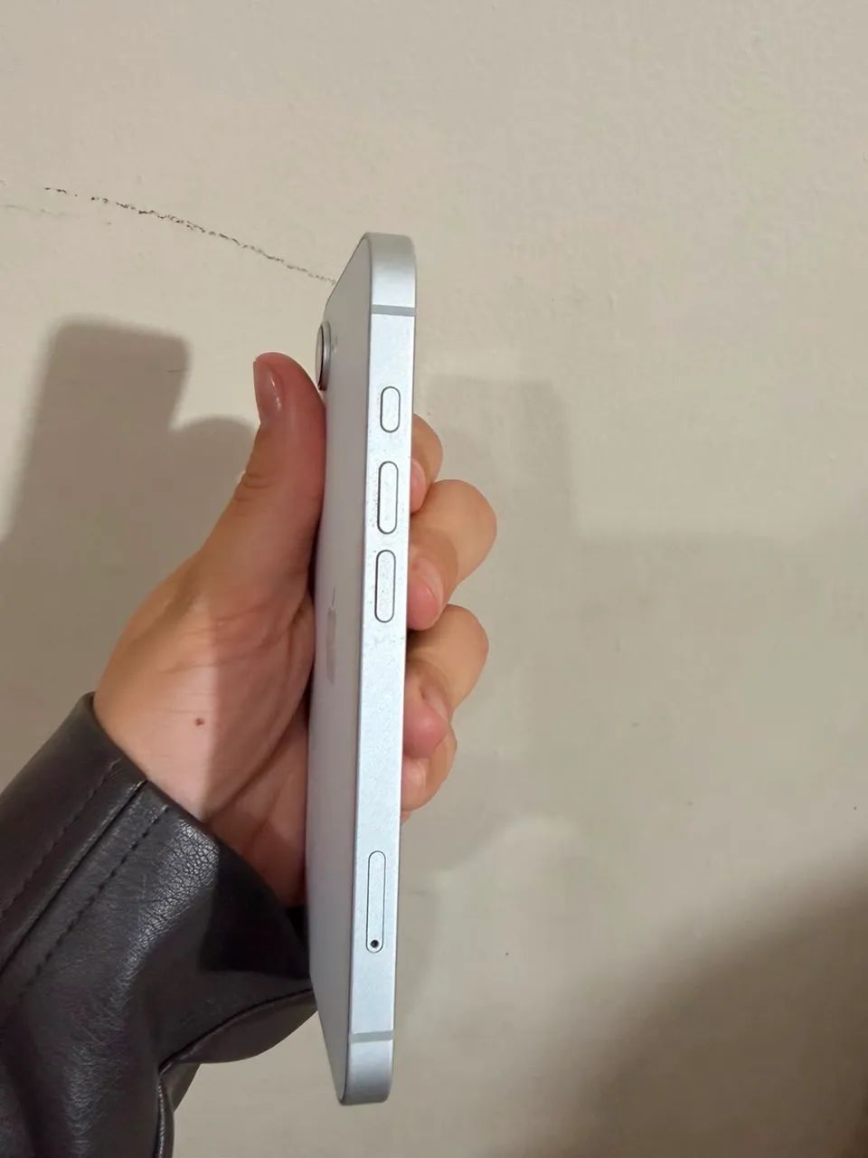 iPhone 16e 94% com carregador - Foto 5