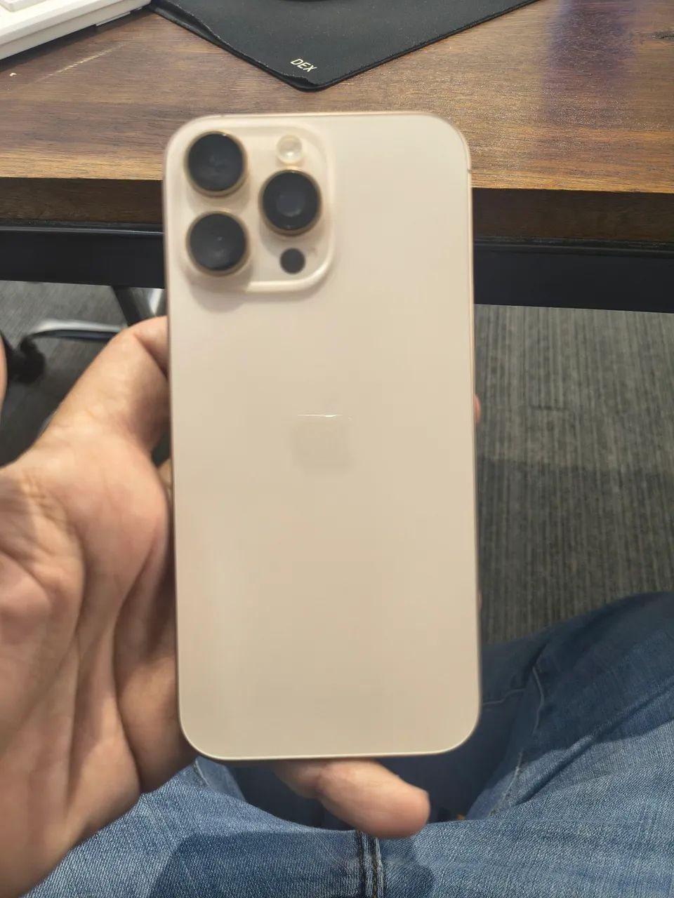 iPhone 16 pro Max 256gb cor desert - Foto 2