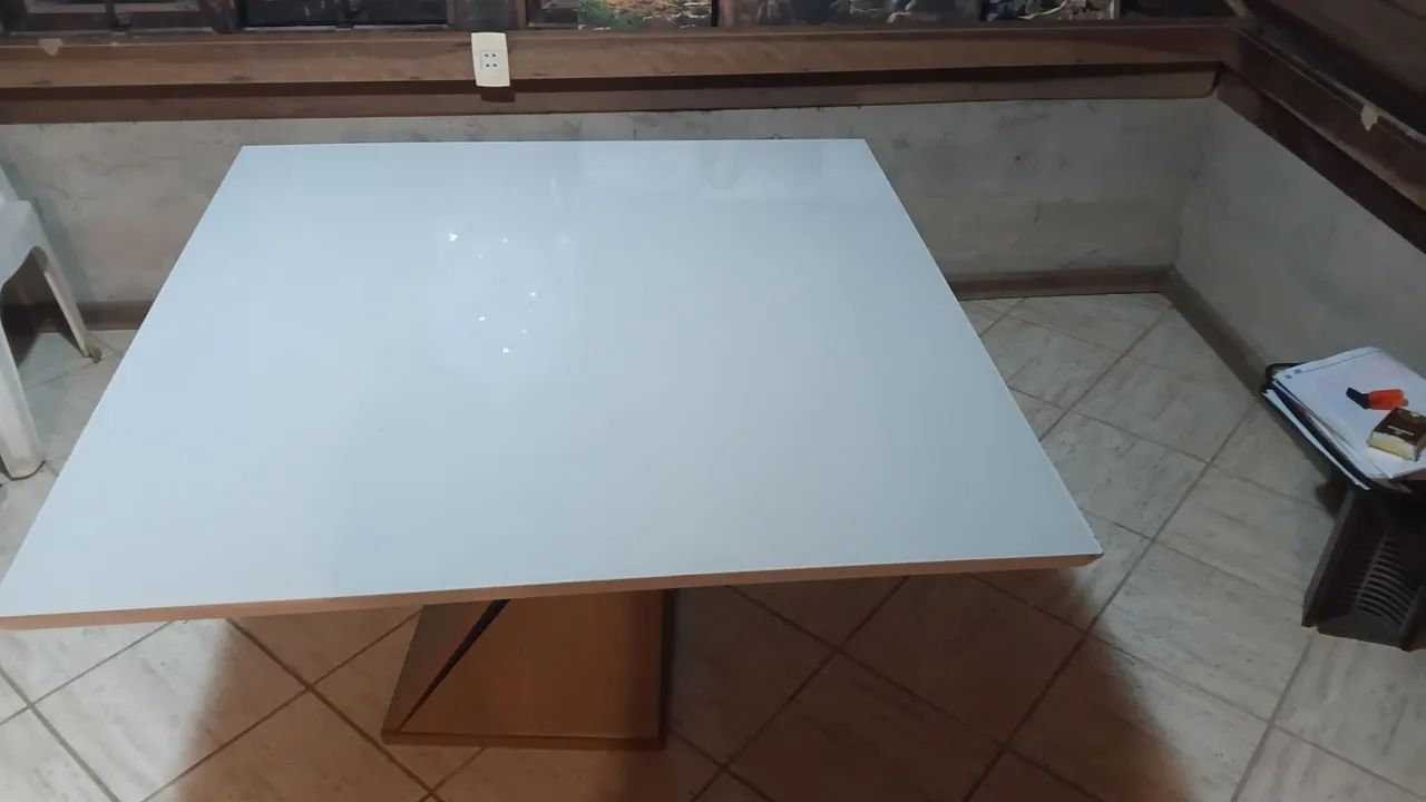 Rack e mesa madeira com tampo de vidro. - Foto 5