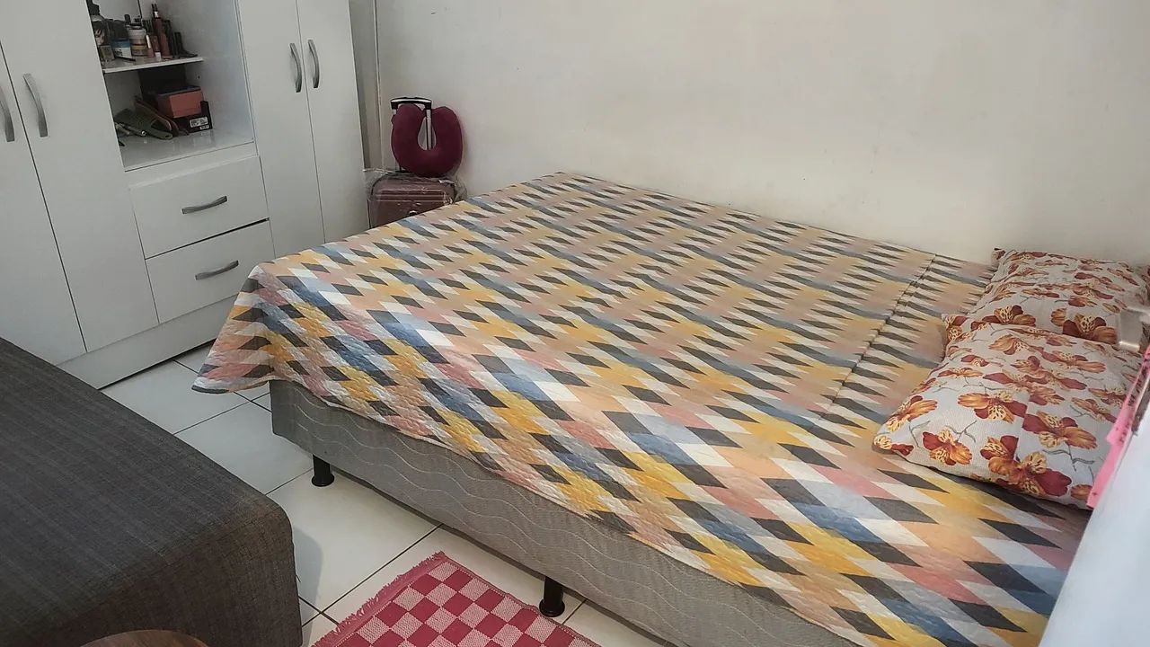 ALUGUEL QUARTO DIÁRIA EXCELENTE COM VARANDA E GARAGEM PRIVADA! 