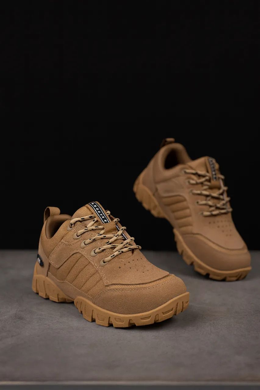Bota Oakley Granadier creme 