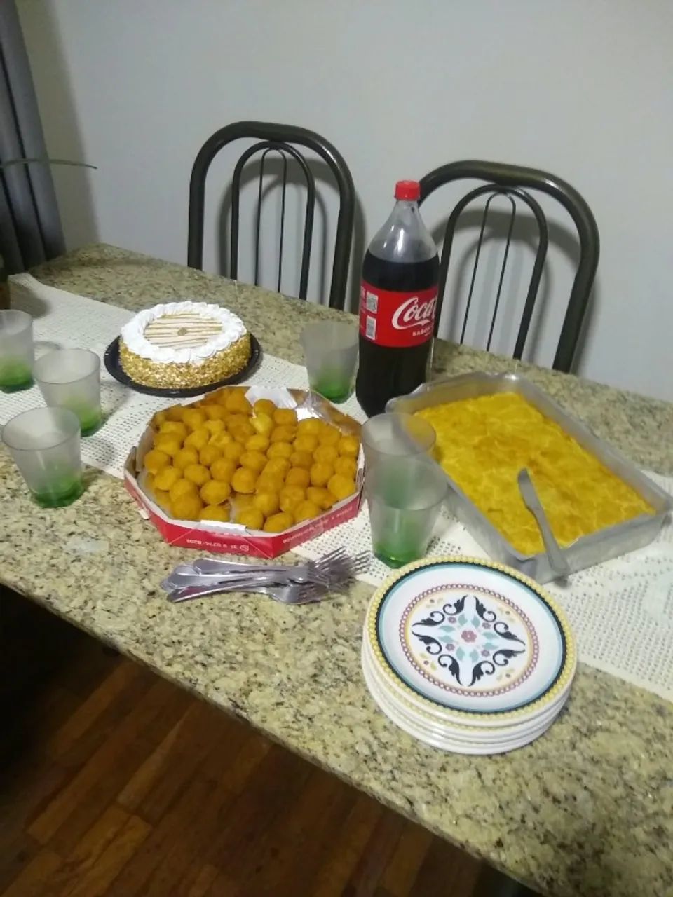 Mesa de Cozinha com 6 Cadeiras e Base de Granito - Foto 2