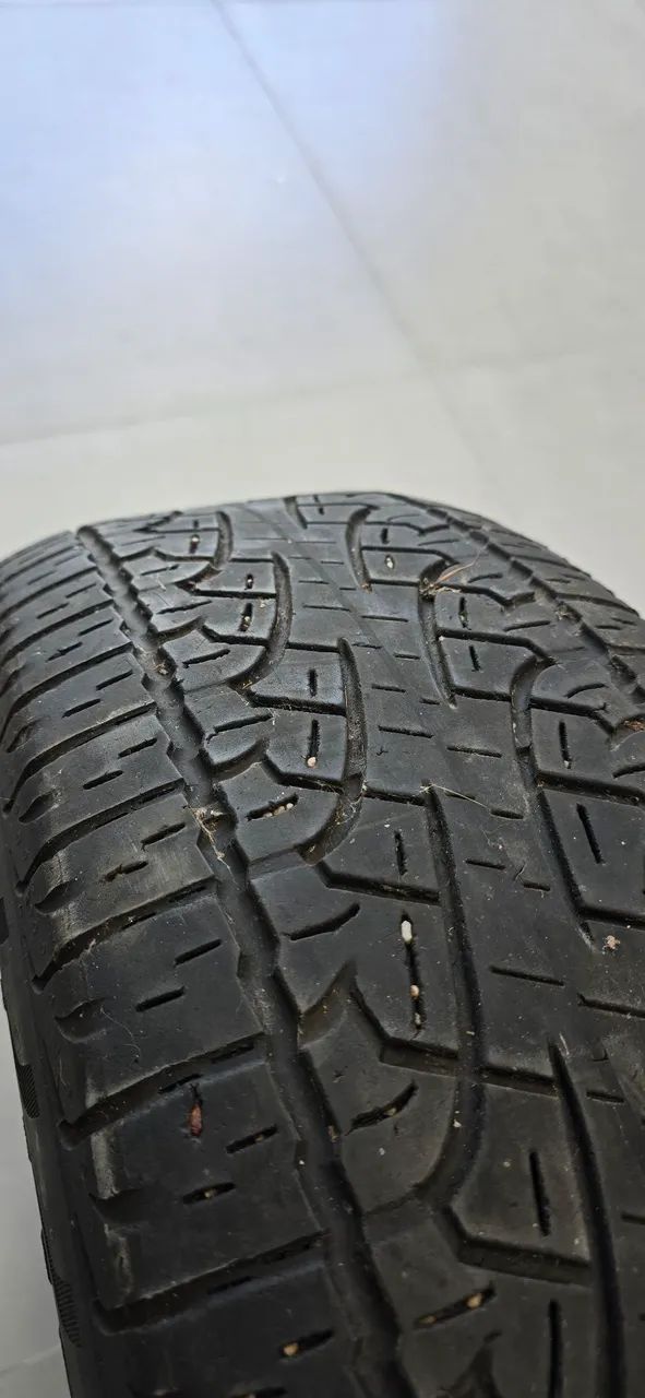 PNEU 235/65 R17 Pirelli  - Foto 2