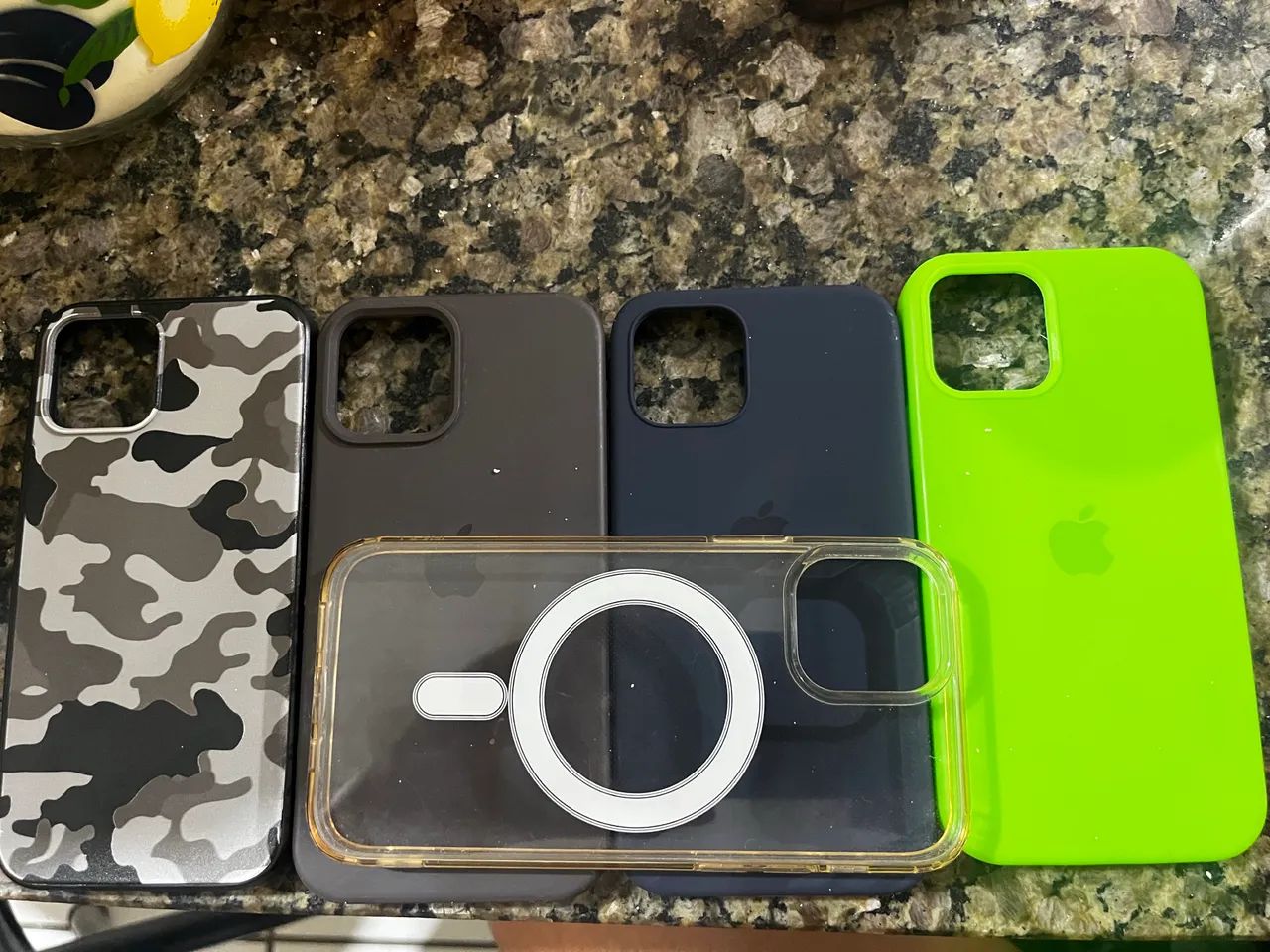 Capas iphone 12 