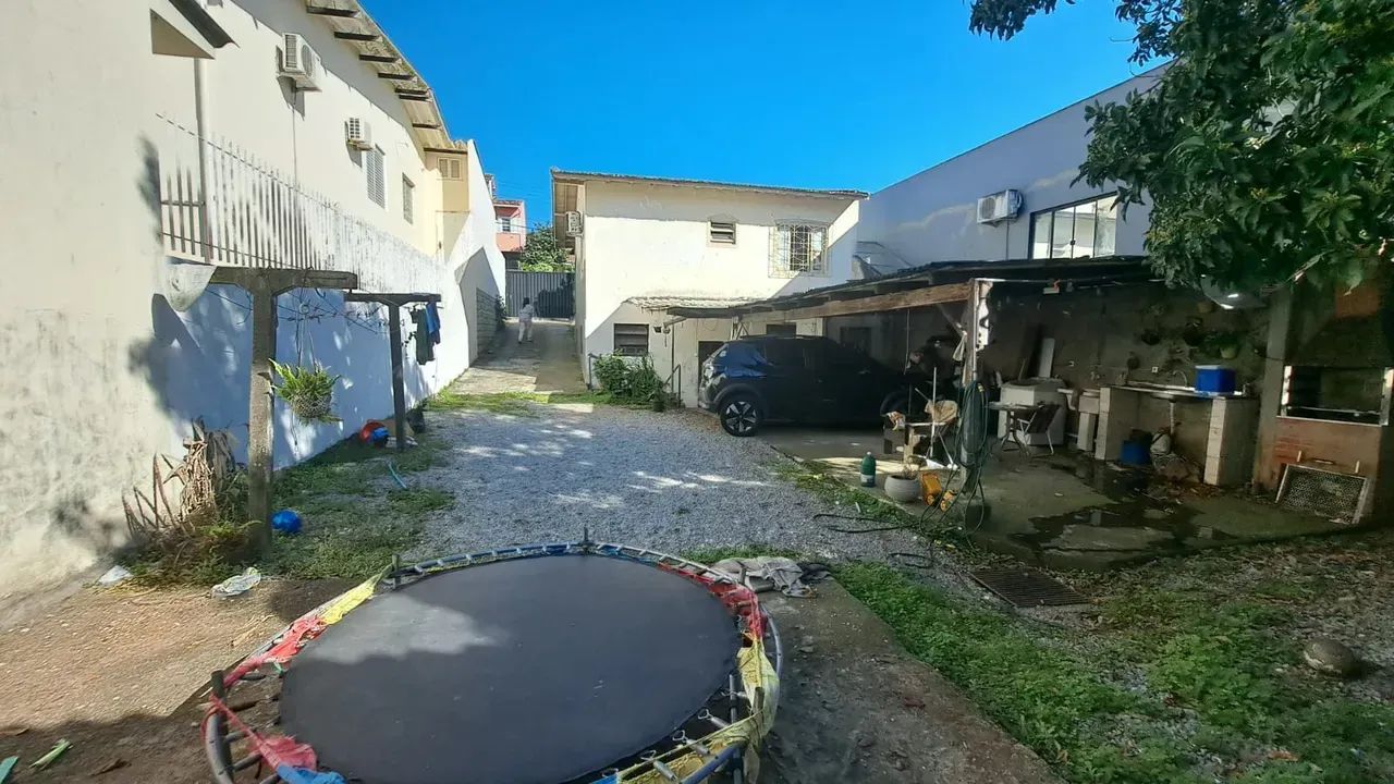 Casa de 2 Pavimentos à Venda em Capoeiras  Florianópolis/SC - Foto 5