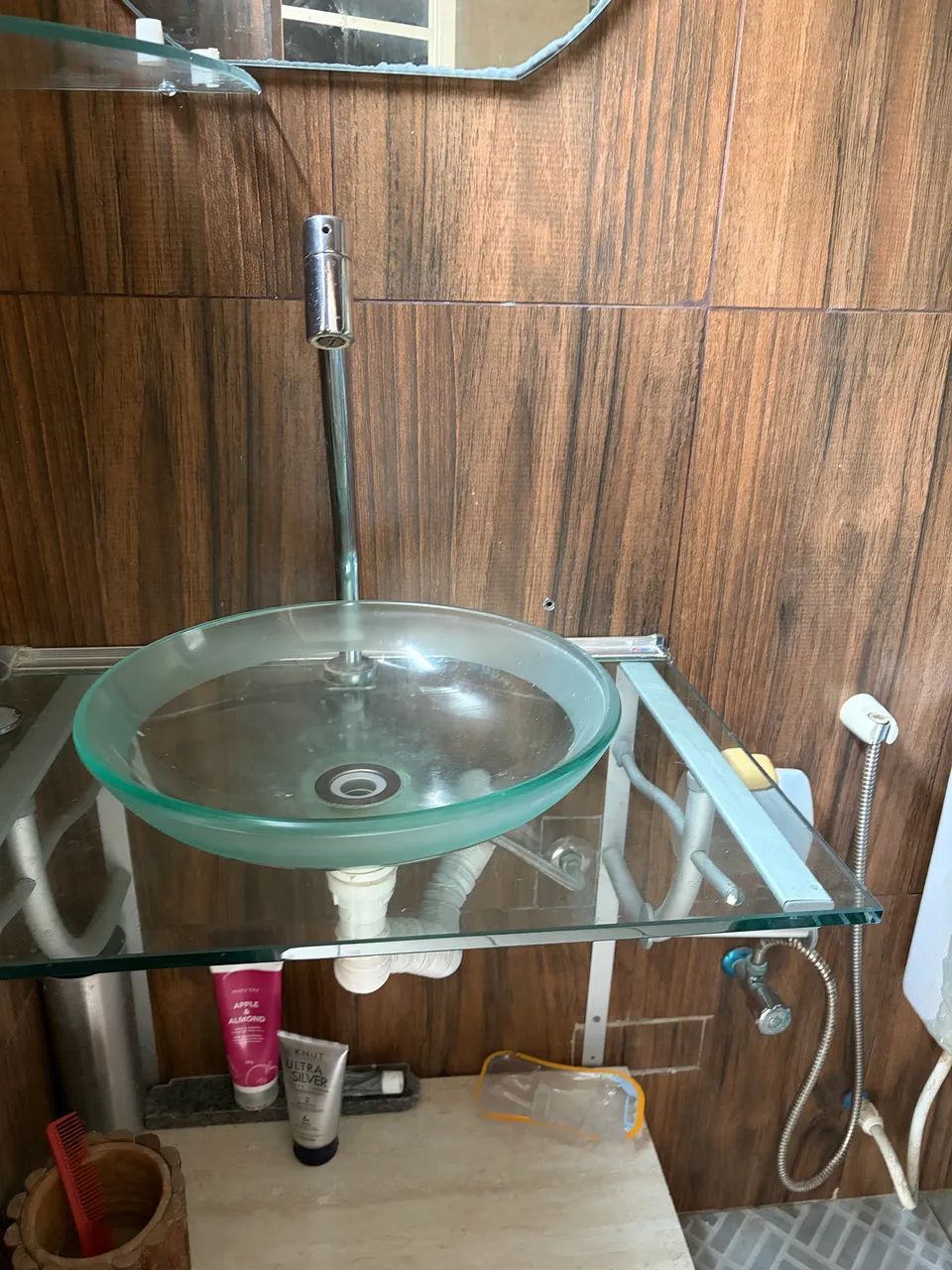 Conjunto de vidro e torneira banheiro 