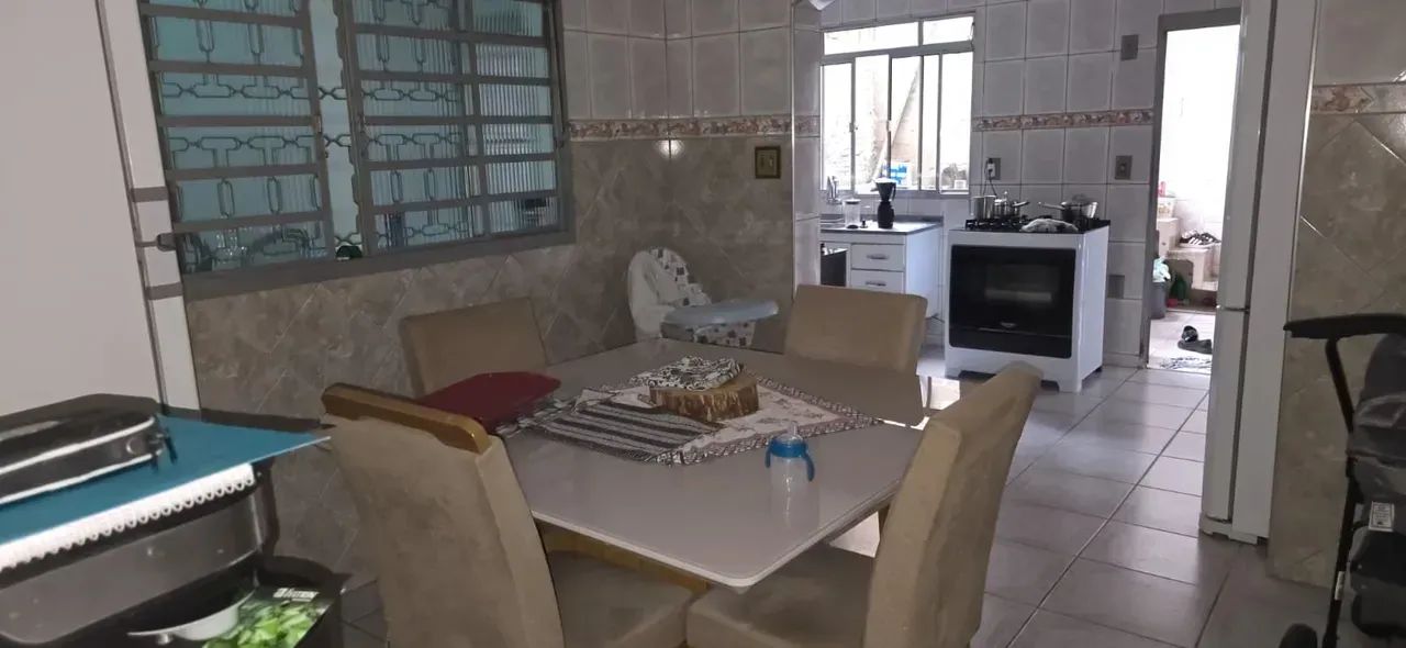 VENDO CASA COM 3 QUARTOS SENDO 1 SUITE - Foto 3