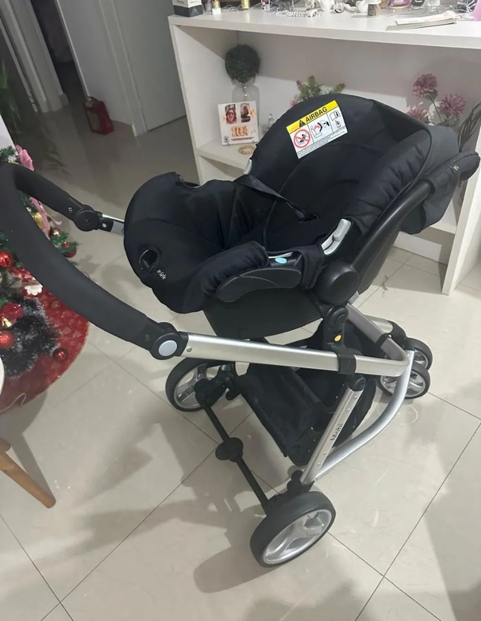Carrinho com bebê conforto usado  - Foto 2