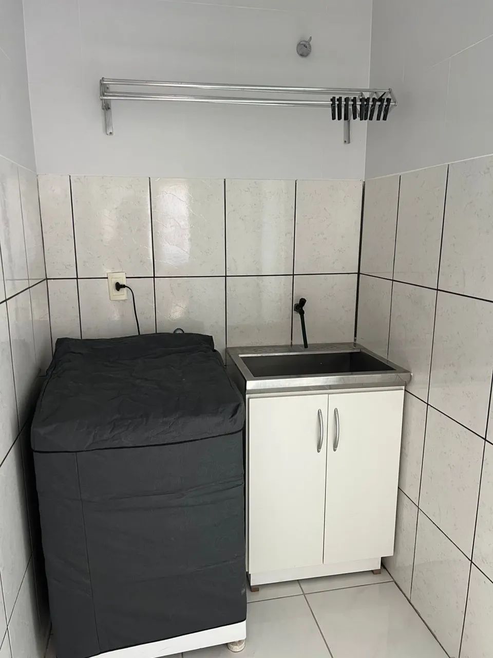 Alugo kitnet mobiliada próximo a beira mar de São José - Foto 3