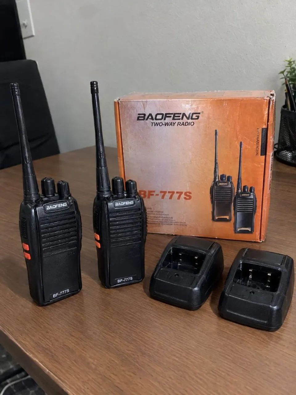 Rádio Walk Talk Bivolt BF-777s | AJ-E06