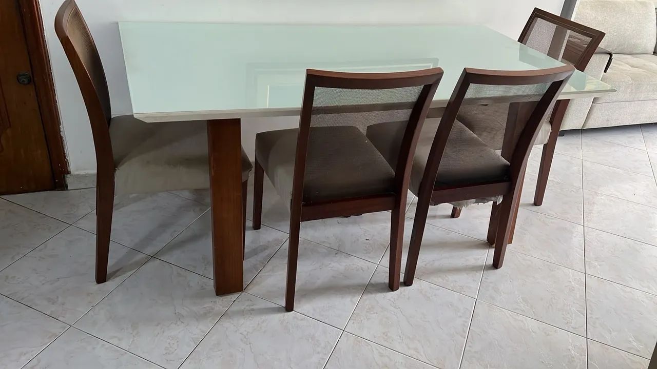 Mesa de Jantar + 4 Cadeiras - Tampo de vidro - Foto 2