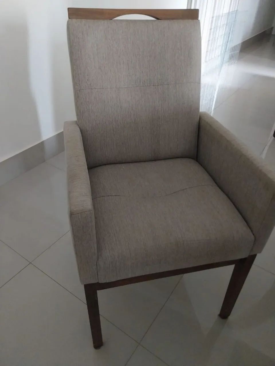 Mesa de Jantar + 8 Cadeiras - Foto 5