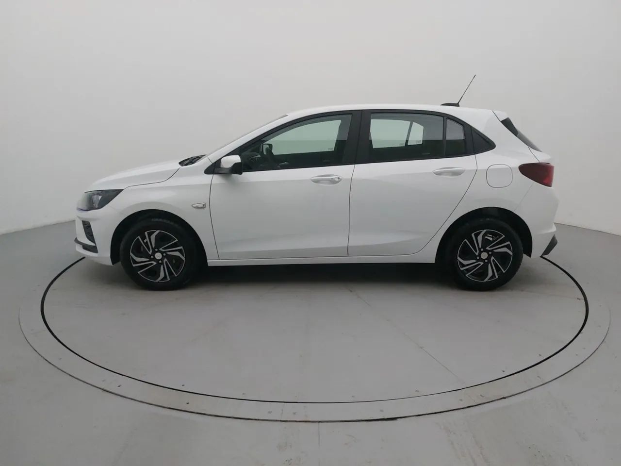 Chevrolet Onix Hatch 1.0 12V Flex Mec. 4P, foto 2 de 18