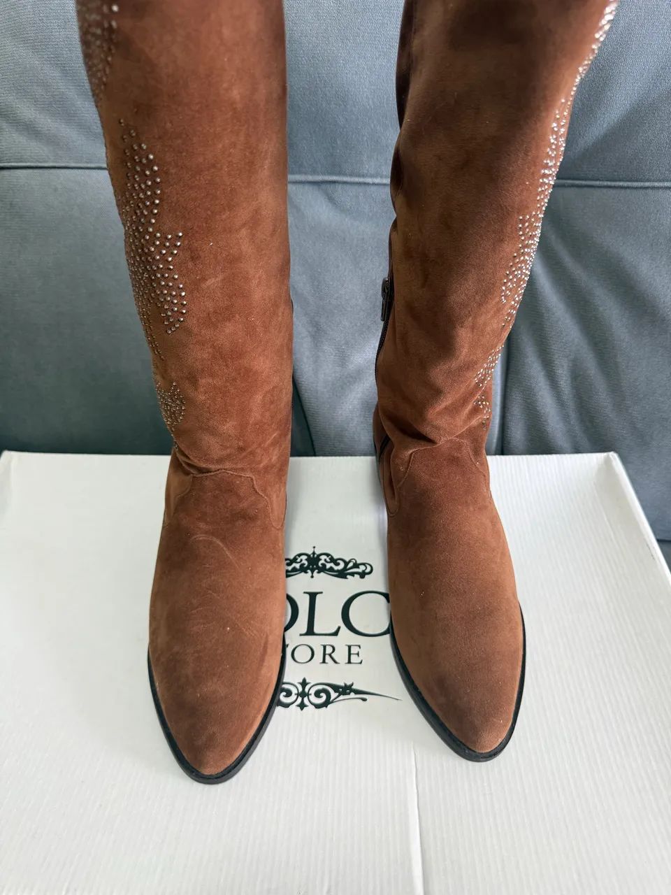 Bota Nova com brilho - Foto 3