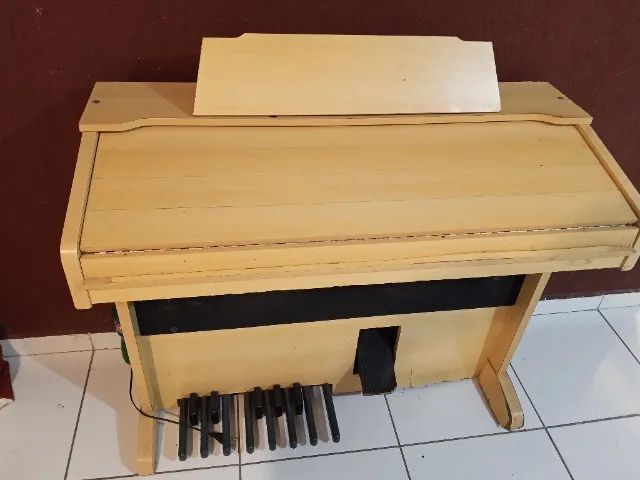 Órgão eletrônico Musical