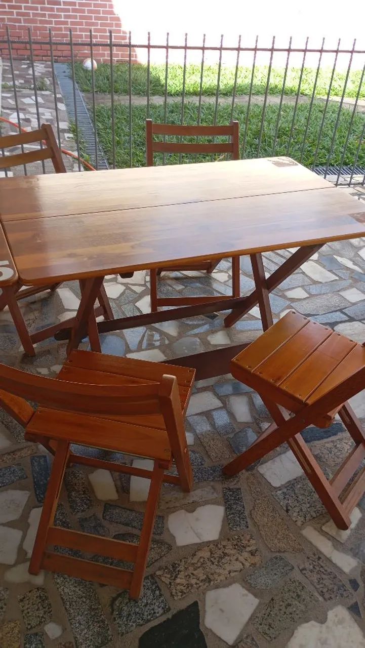 Conjuntos de mesa e cadeiras madeira maciça 
