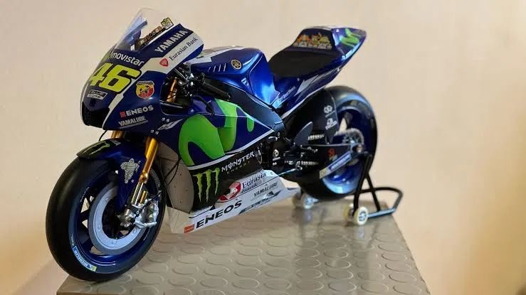 Fascículo original  Valentino escala 1:4 