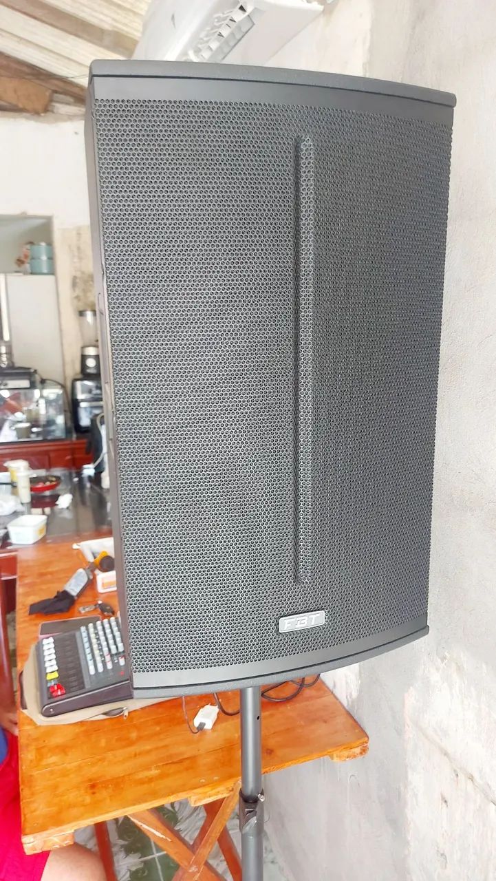 Caixa de som e mesa - Foto 4