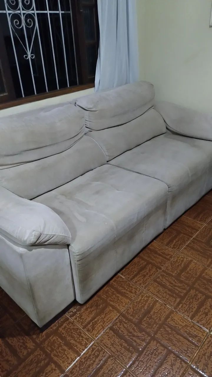 Vendo sofá retrátil e reclinável 