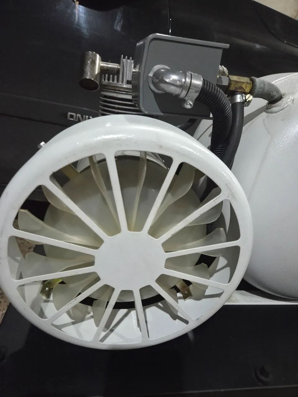 Compressor odontológico com motor WEG - Foto 5