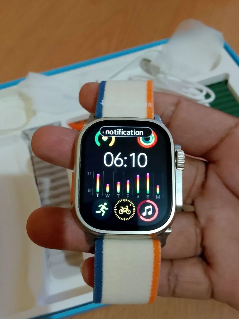 Smartwatch com 7 pulseiras várias funções novo na caixa 