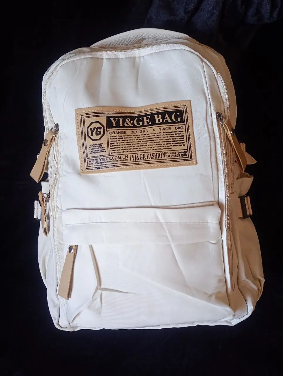 Mochila off White NOVA
