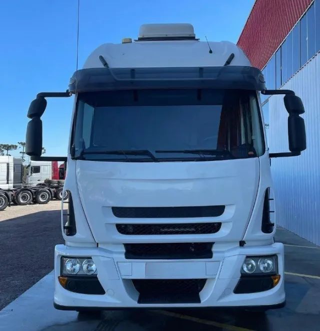 Iveco Tector 240E28 2016 6x2 Carroceria - Foto 3