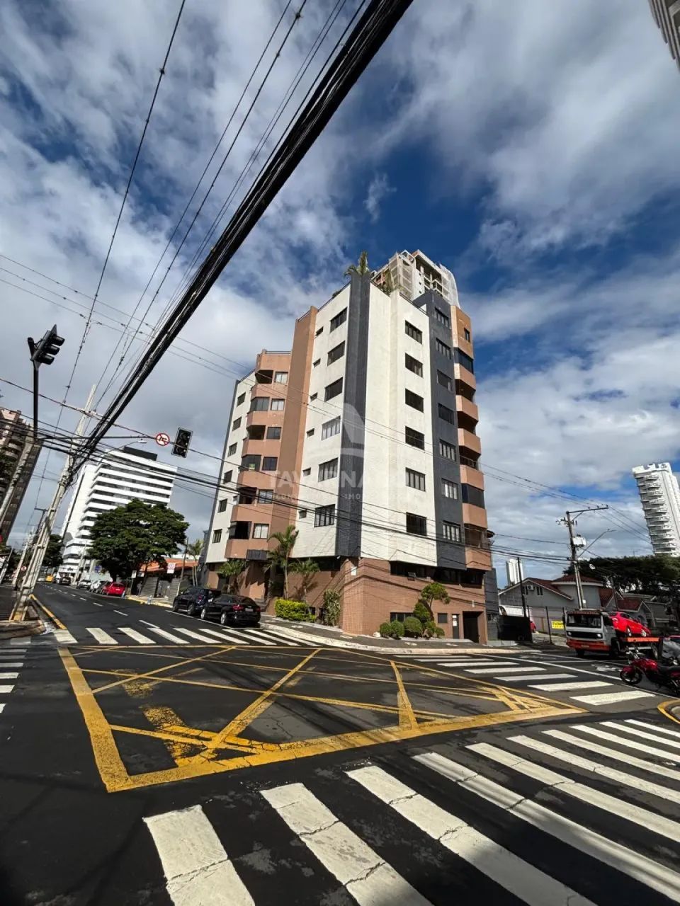 Apartamento Espaçoso e Sofisticado no Edifício Ravenna: 2 Dormitórios, Suíte com Closet e 