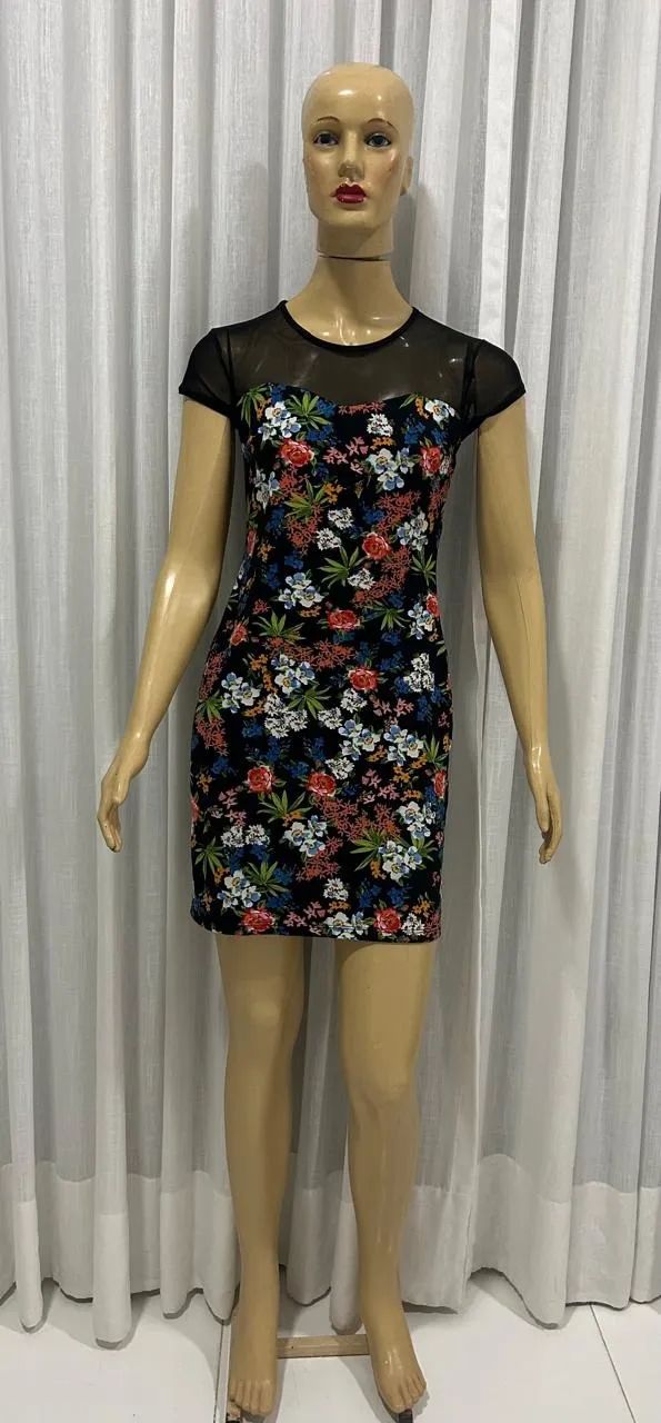 Vestido semi novo
