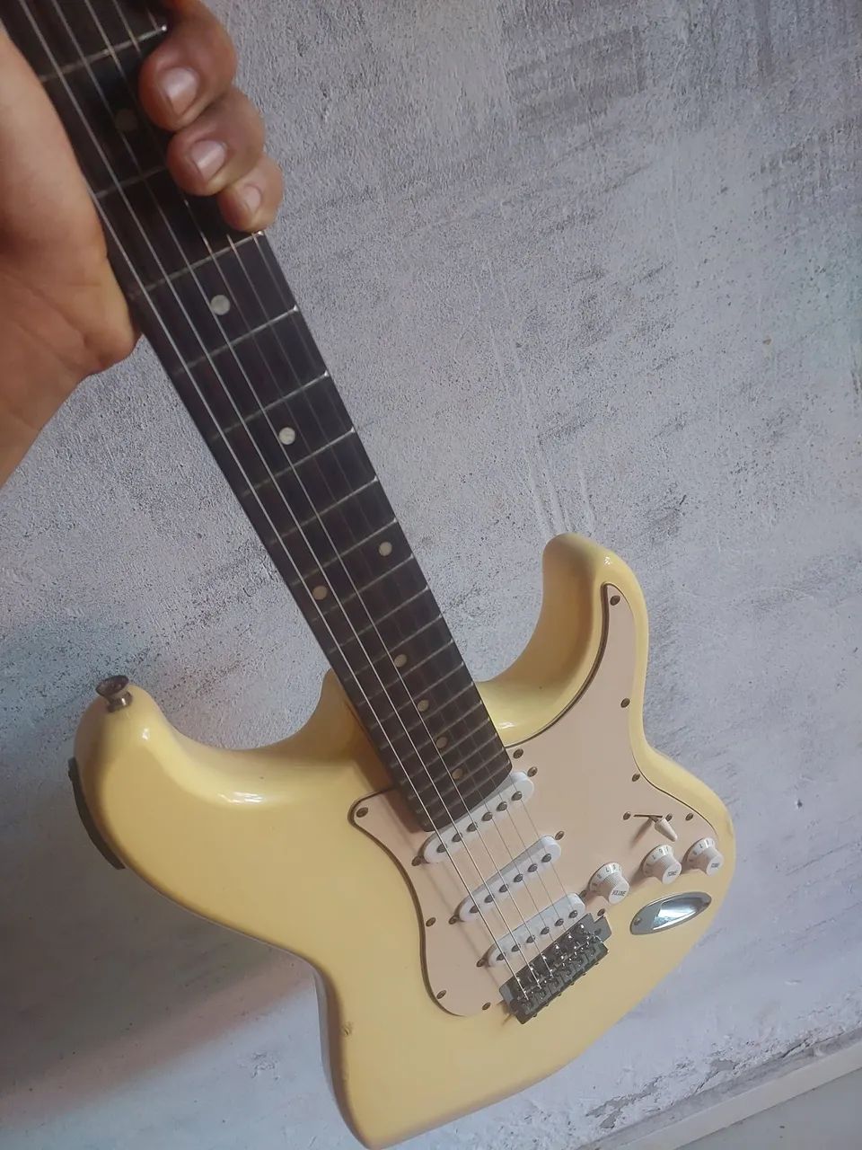 Guitarra mg32