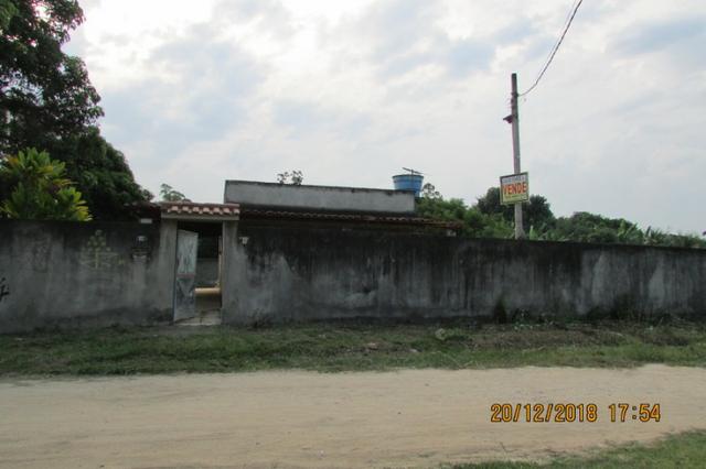 Chácara plana e murada, 2 casas, condução a 150 metros, favor ler o texto!! - Foto 5