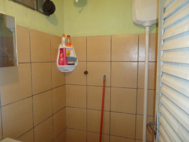 QR 502 Ótimo Lote com 2 Casas com 1 e 2 Quartos E s c r i t u r a d o - Foto 19
