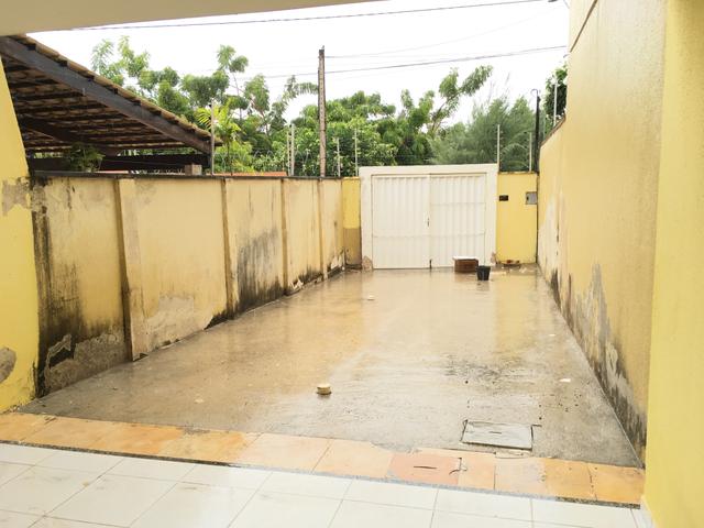 Casa para venda possui 130 metros quadrados e 3 quartos em Lagoa Redonda - Fortaleza - CE - Foto 4