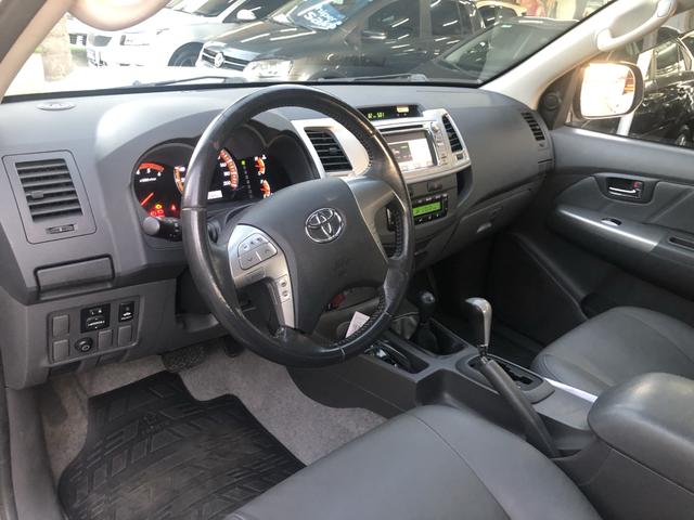 Hilux srv automático 3.0 diesel ano 2013 - Foto 16