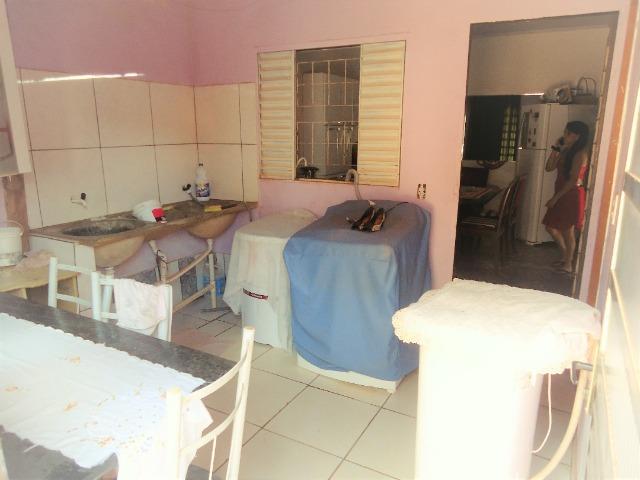 Casa 3 quartos um com suite, 3° rua atras da feira do produtor, 200 metros da upa - Foto 8