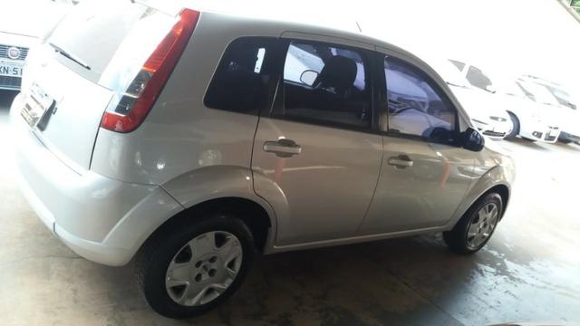 Ford fiesta 1.0 flex - Foto 4
