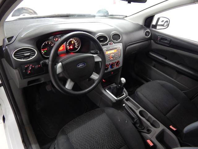 Ford Focus sedan 1.6 - Foto 7