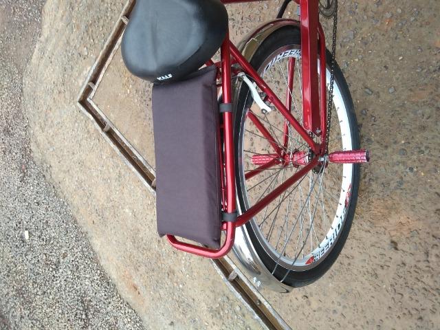 Bicicleta Monark inteira