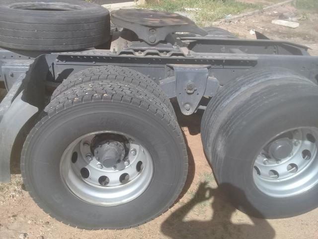 113 92 10 pneus semi novo