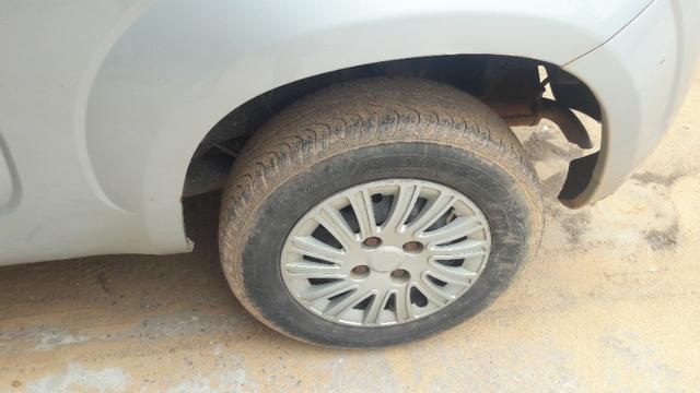 Fiat Uno 2011/2012 - Foto 2